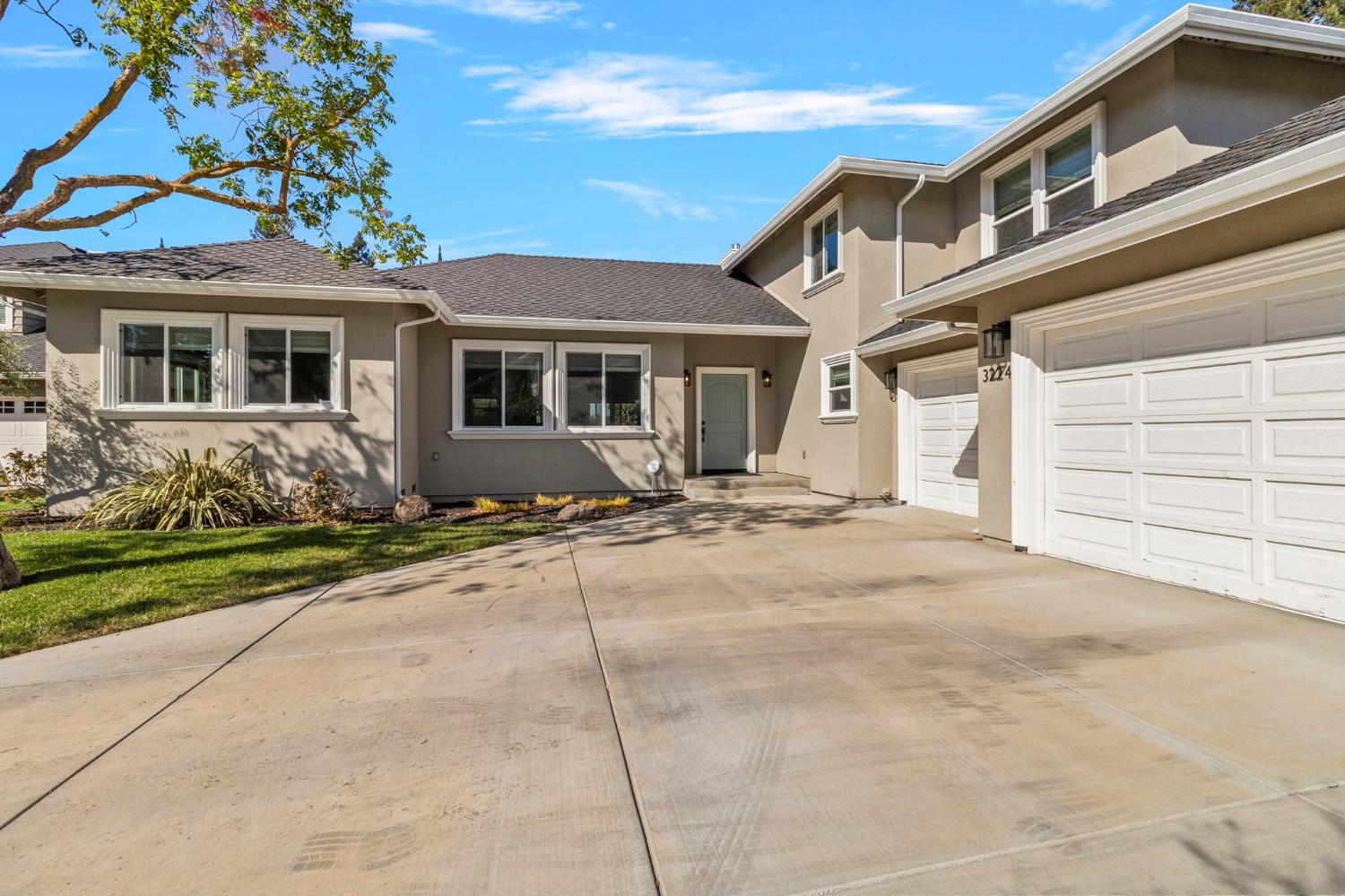 3224 Lakeshore Ct — photo