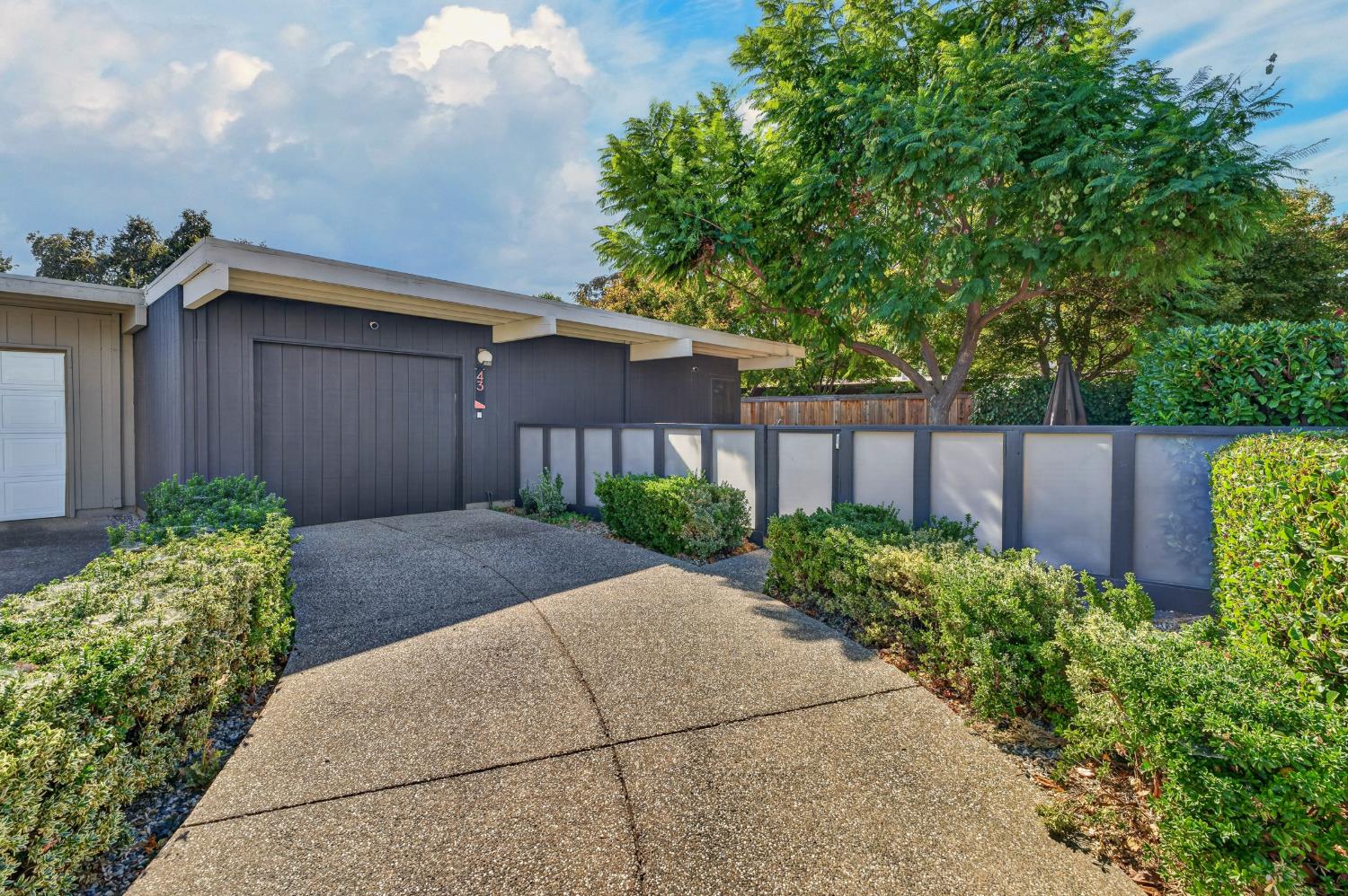 43 Paddle Ct — photo