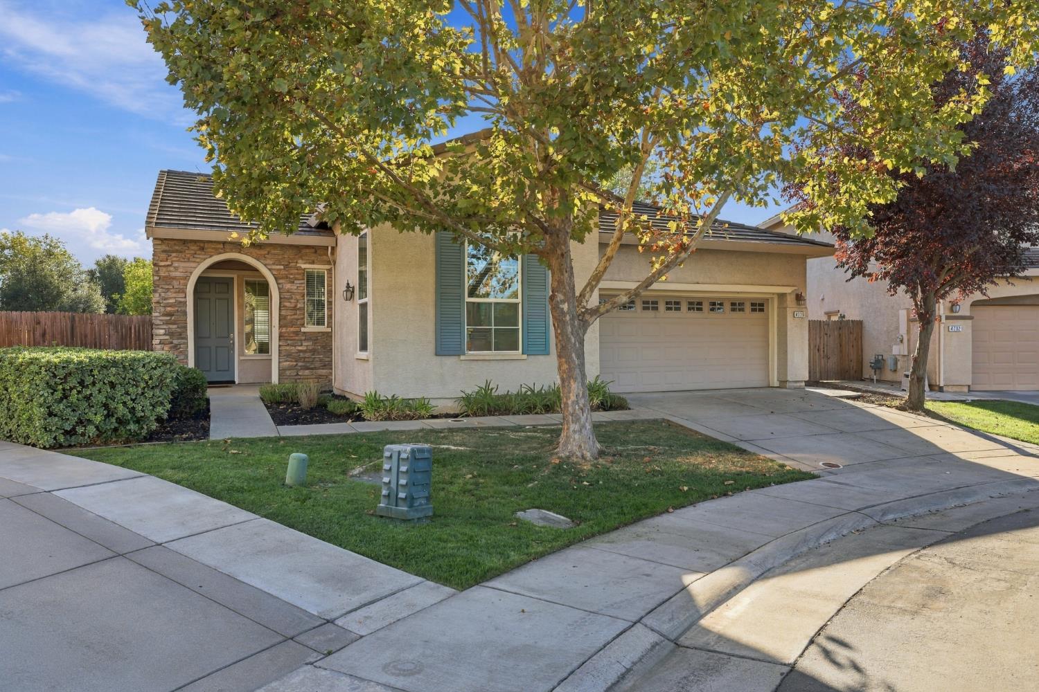 4716 Coppola Cir — photo