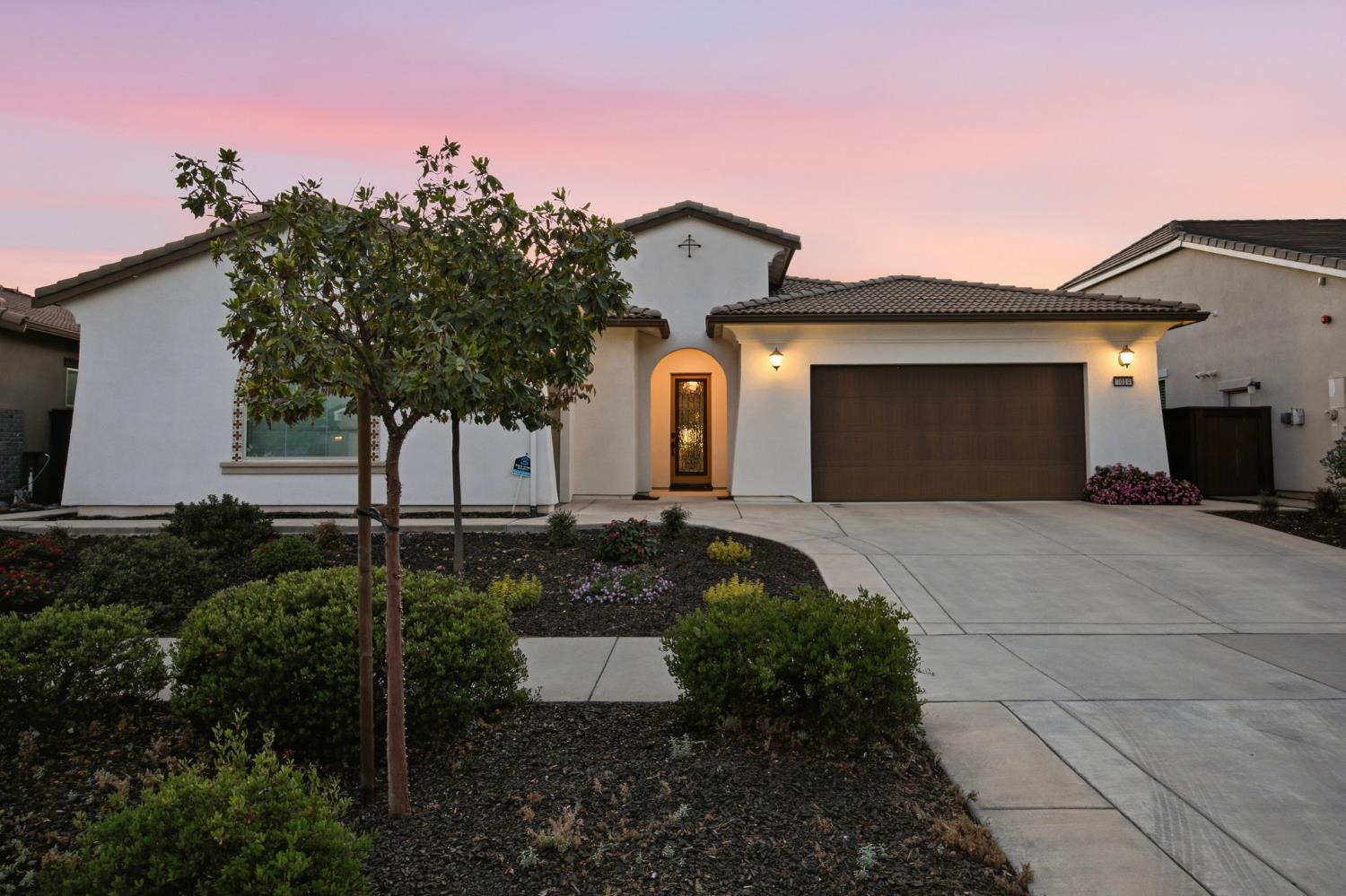 7014 De La Vina Dr — photo
