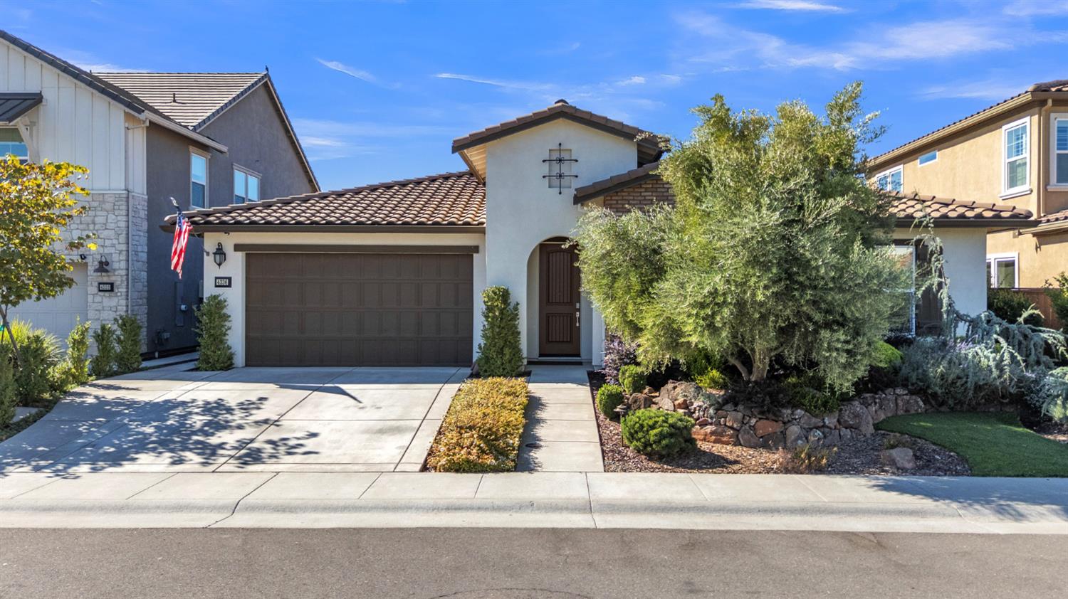 4336 Hummingbird Cir — photo