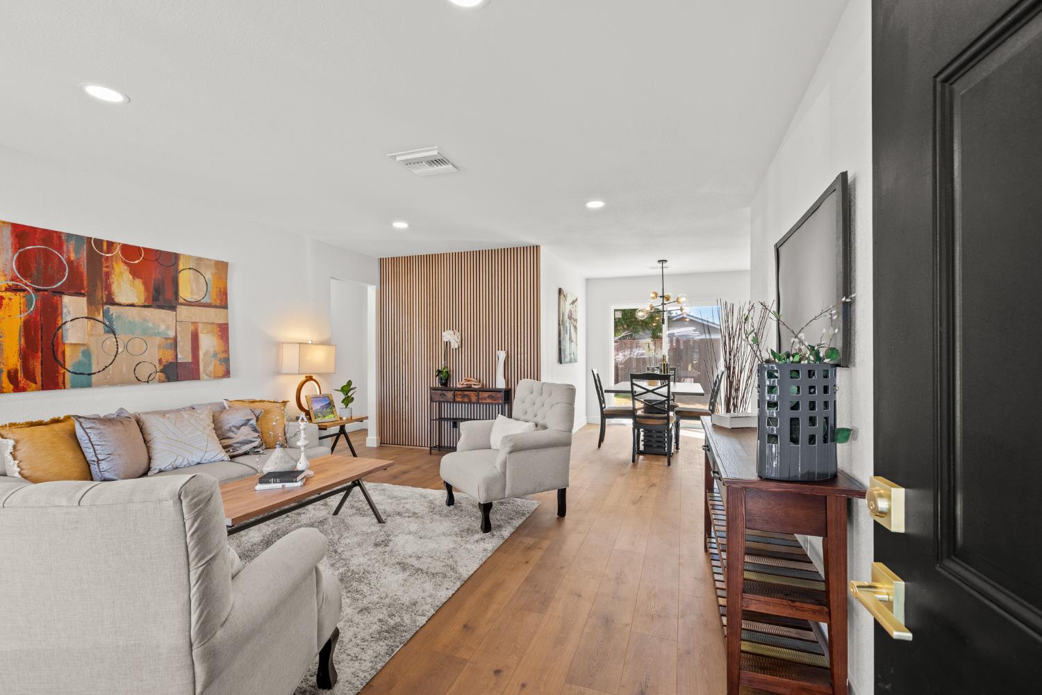 304 Brentwood Dr — photo