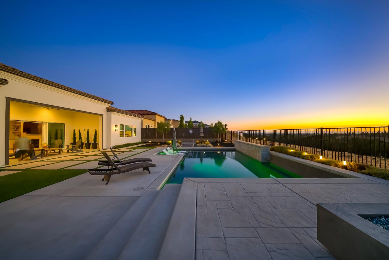 3918 Skyline Dr — photo