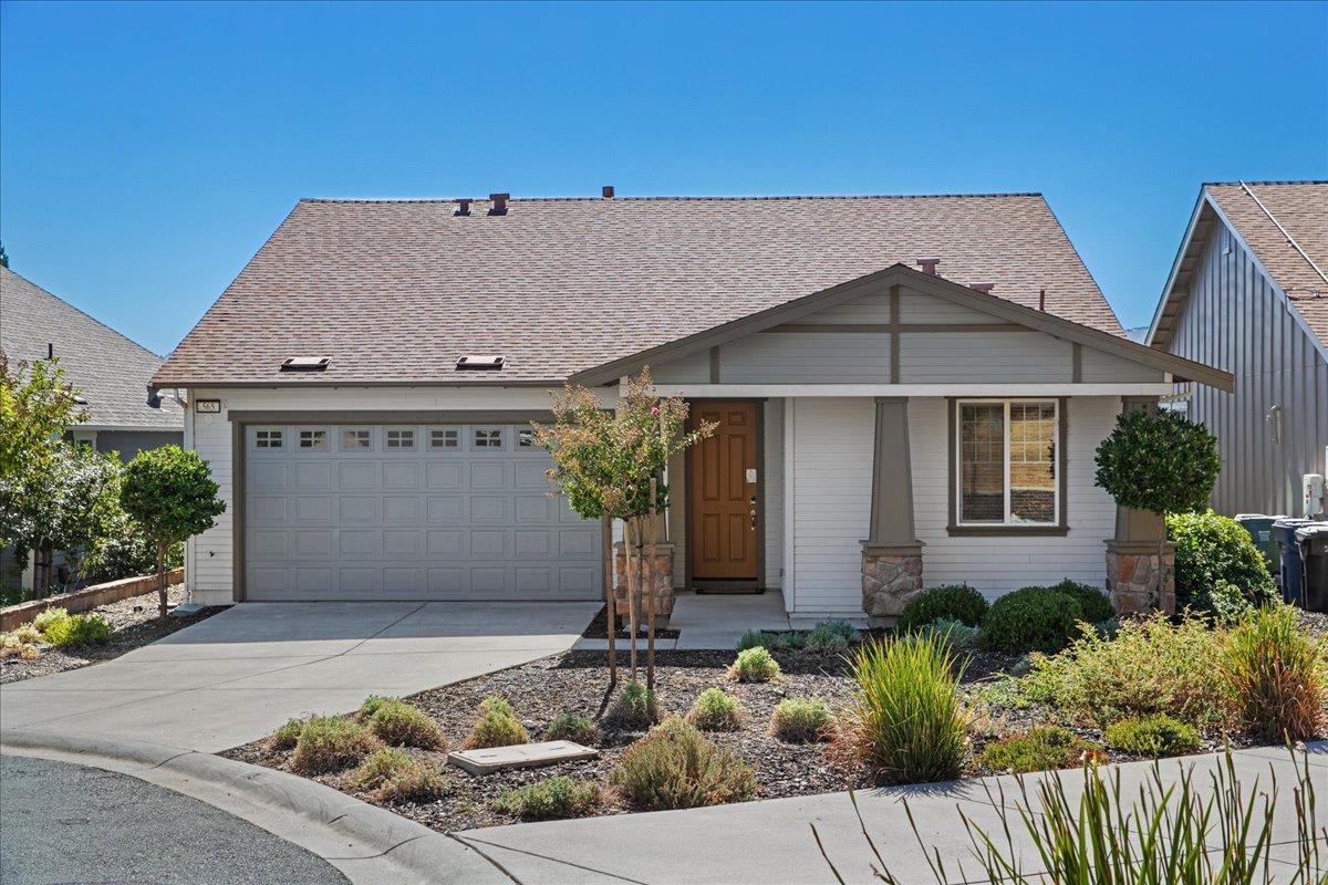 565 Spyglass Cir — photo