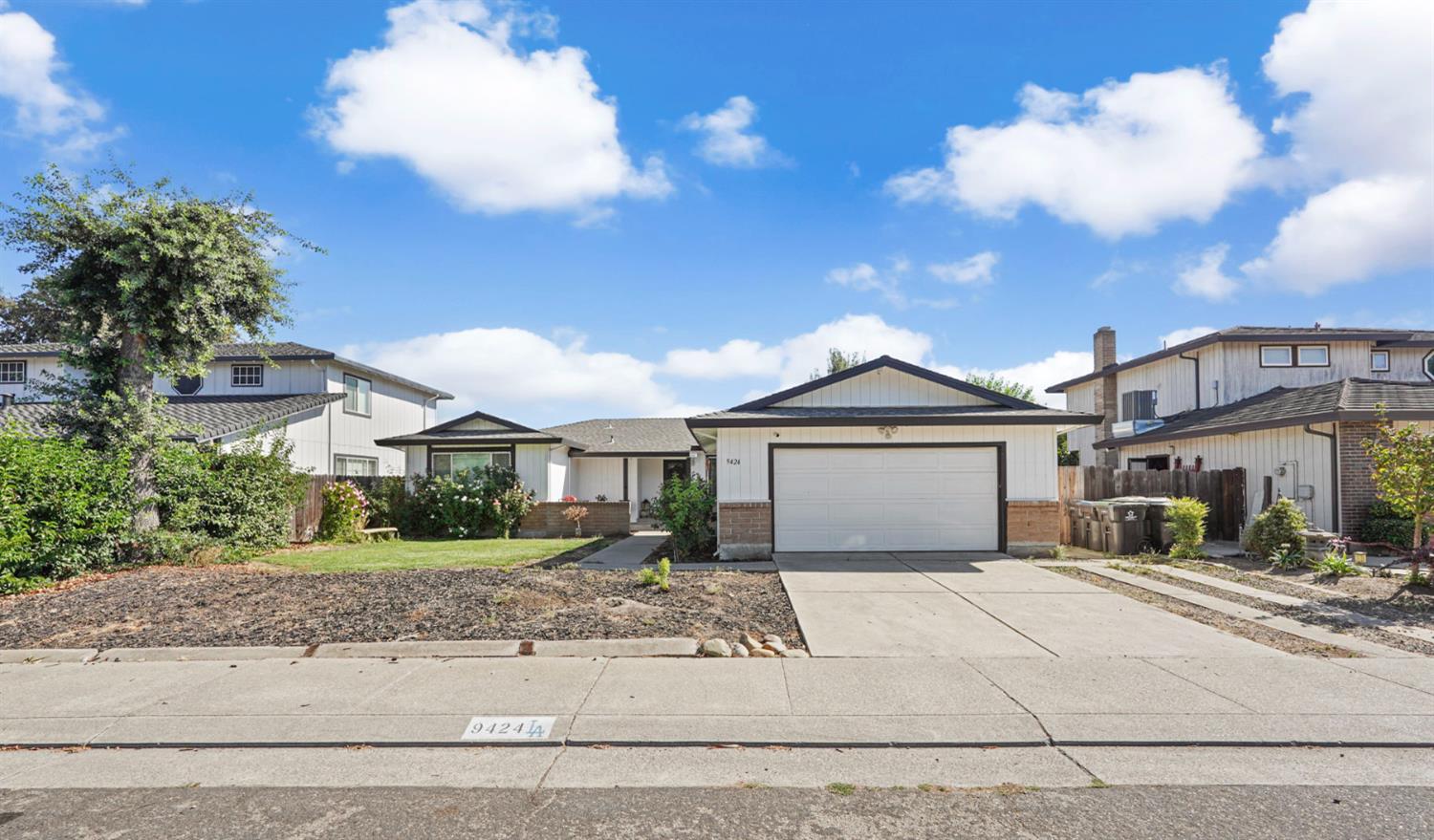 9424 Stanfield Ct — photo