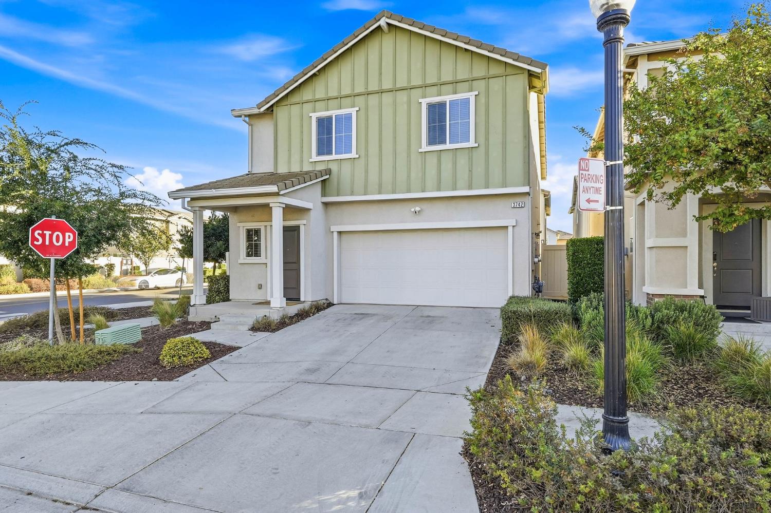 3742 Roseparke Way — photo