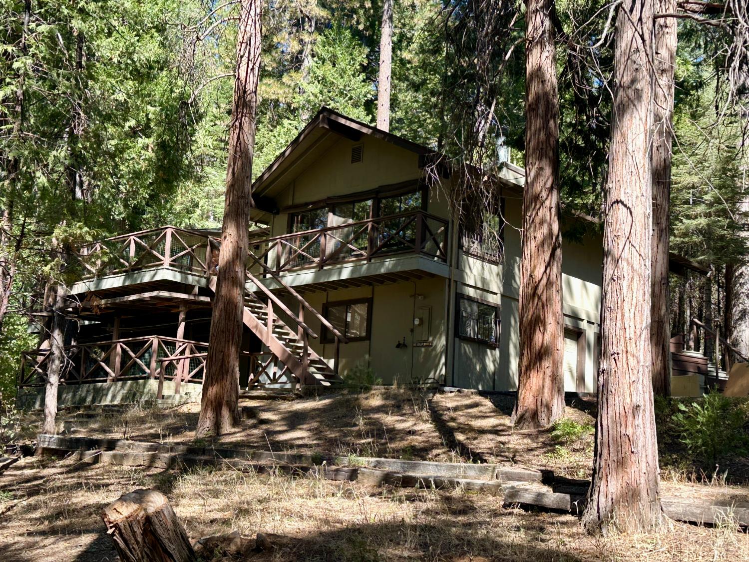 895 Meadow Drive, Arnold, CA 95223 — photo 2