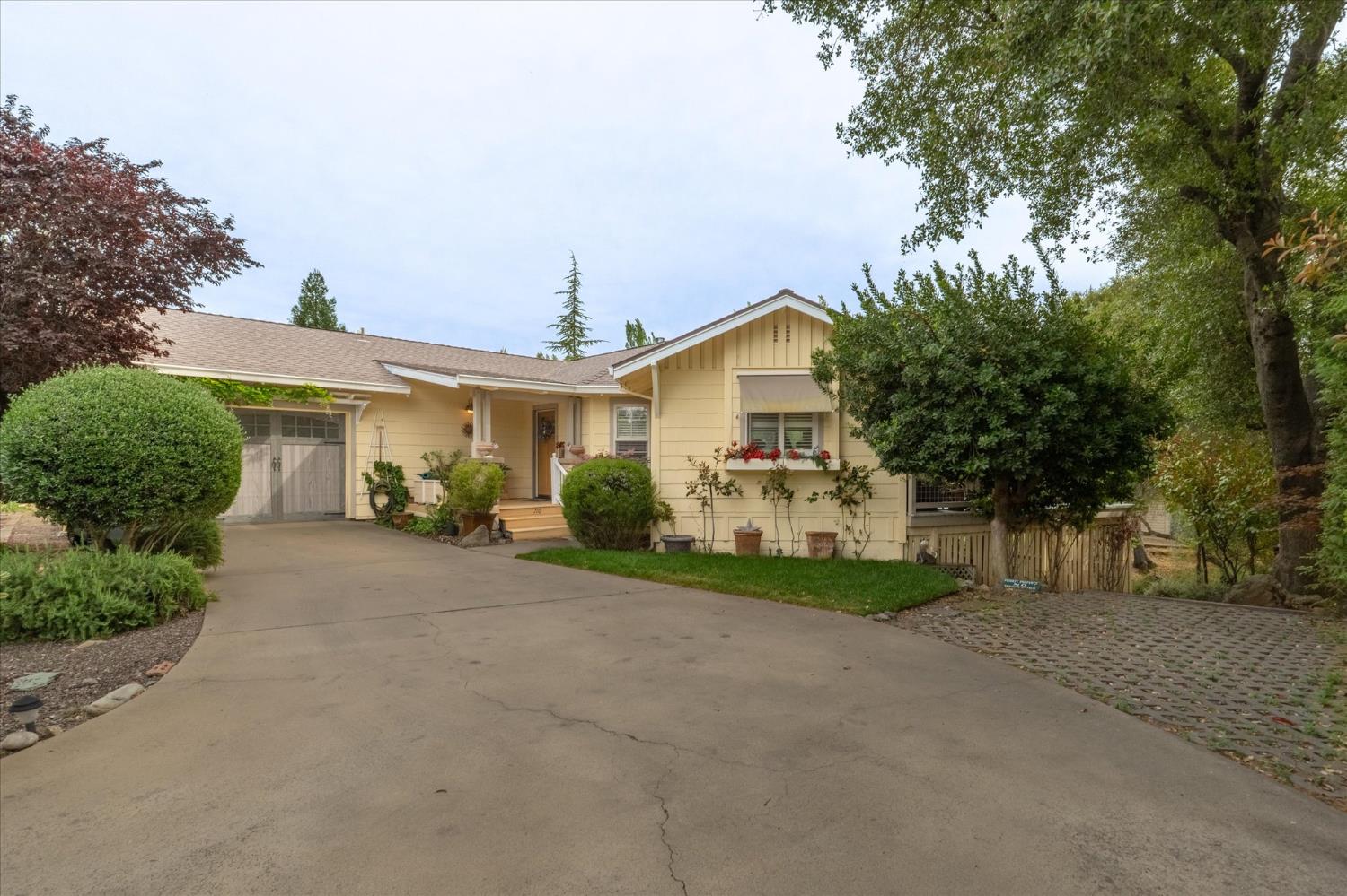 710 Pilot Knob — photo