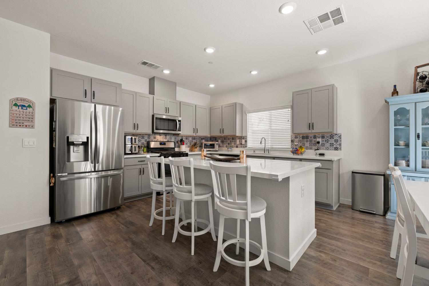 3157 Hancock St — photo