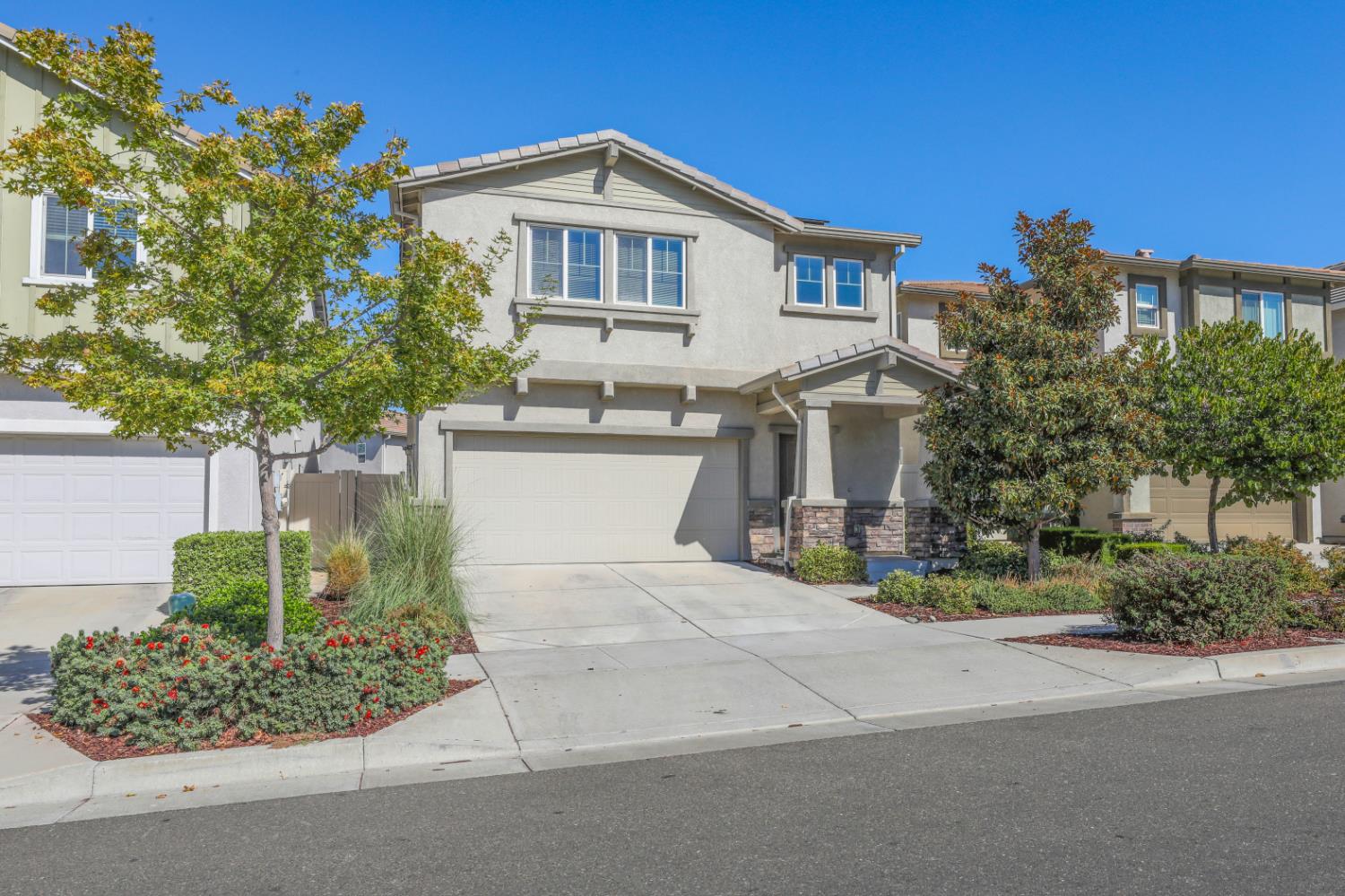 1369 Harvest Glen Way — photo