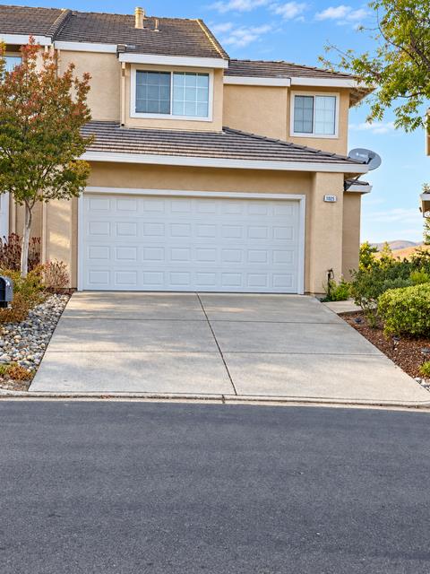 1025 Pinehurst Ct — photo