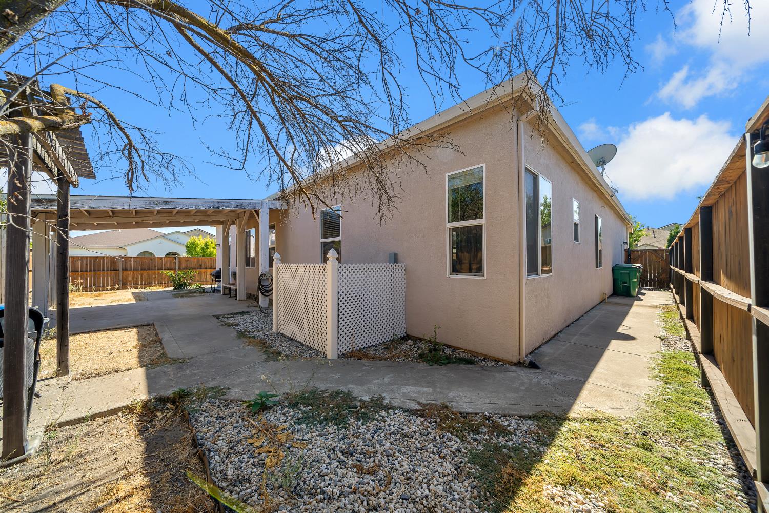 1023 Cypress Run Dr — photo