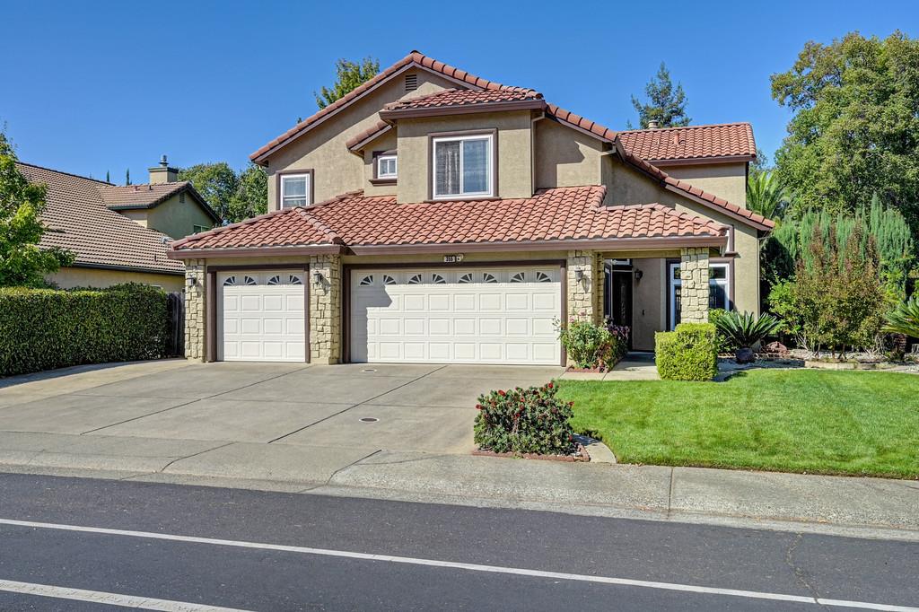 355 Silberhorn Dr — photo