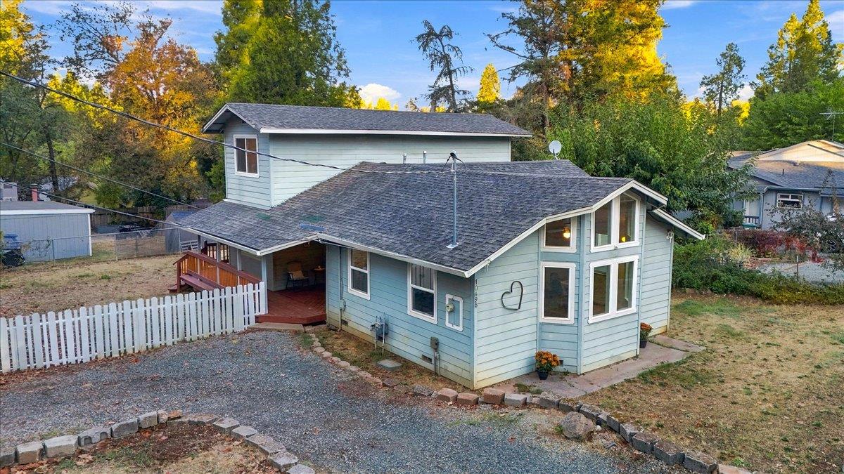 10498 Walker Dr — photo