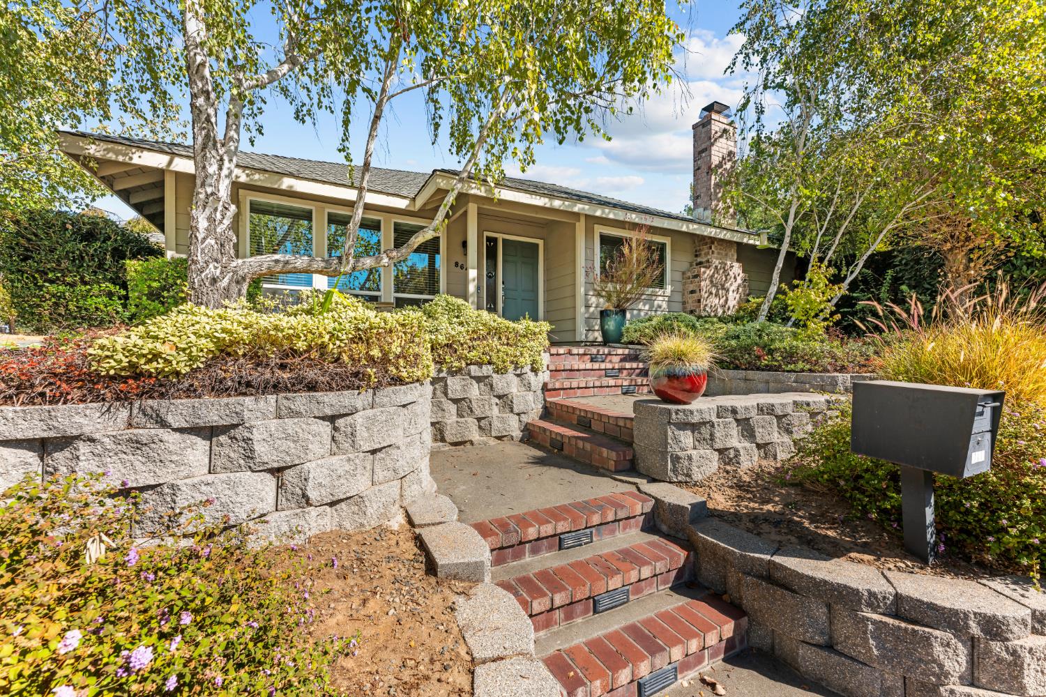 8641 Lady Jane Way — photo