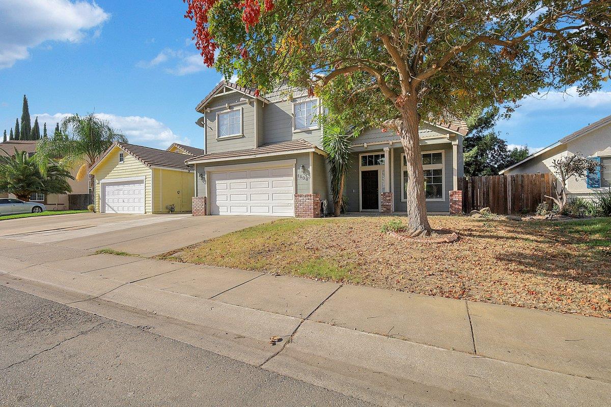 1608 Southpointe Dr — photo