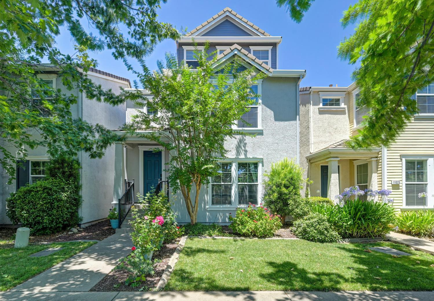 11021 International Dr — photo