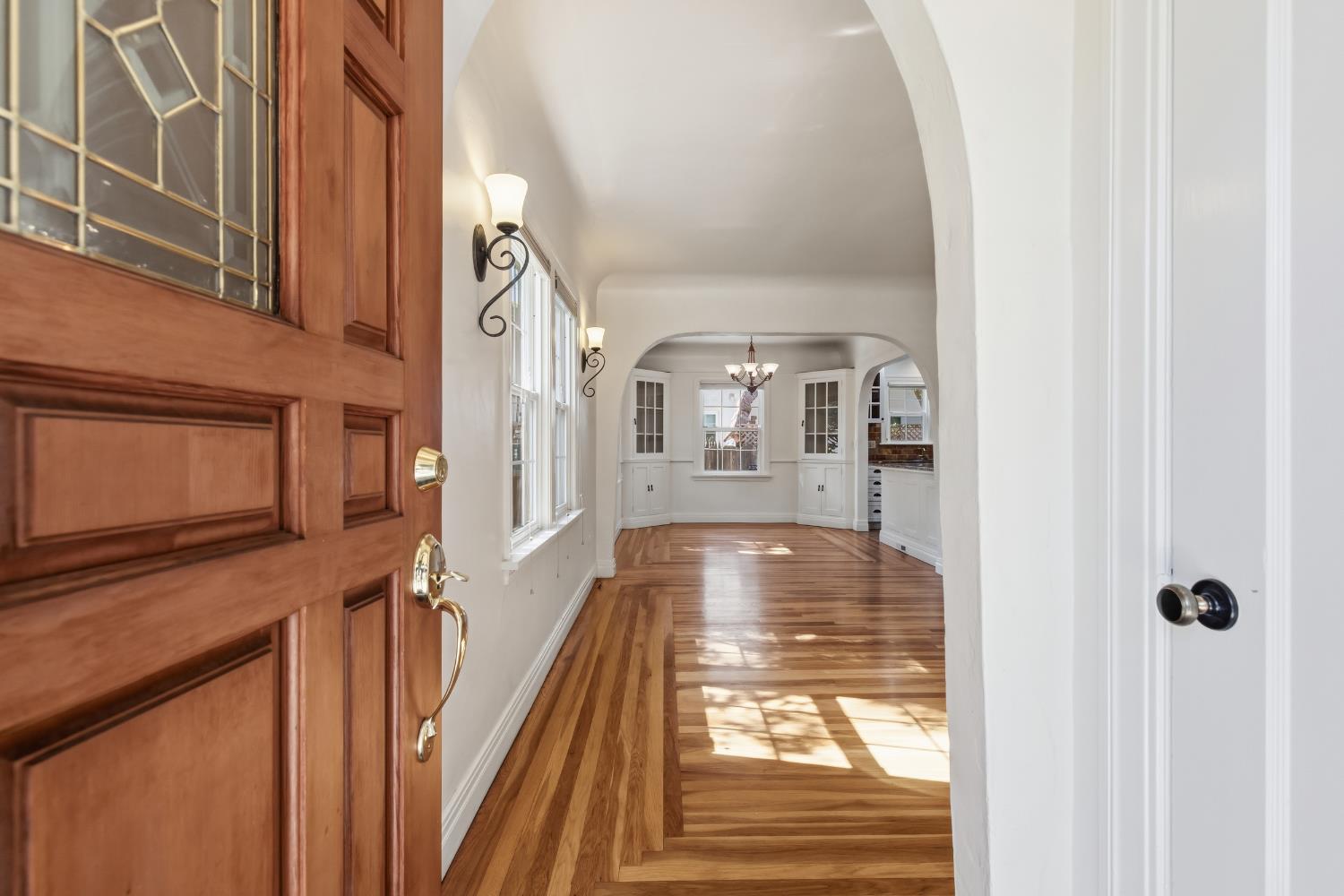 133 Frances Ave — photo