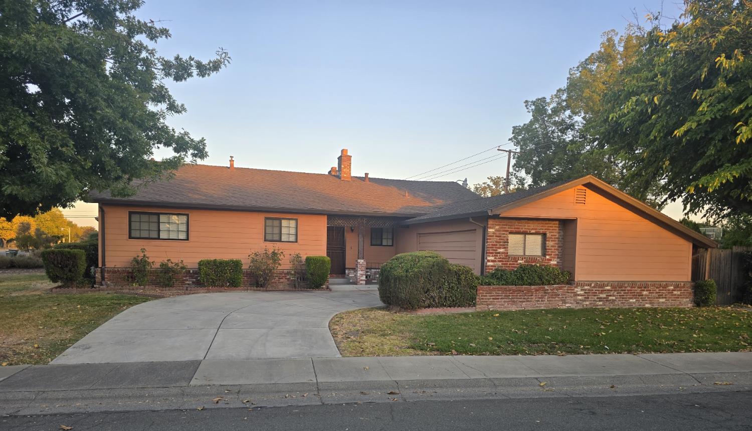 7101 Cromwell Way — photo