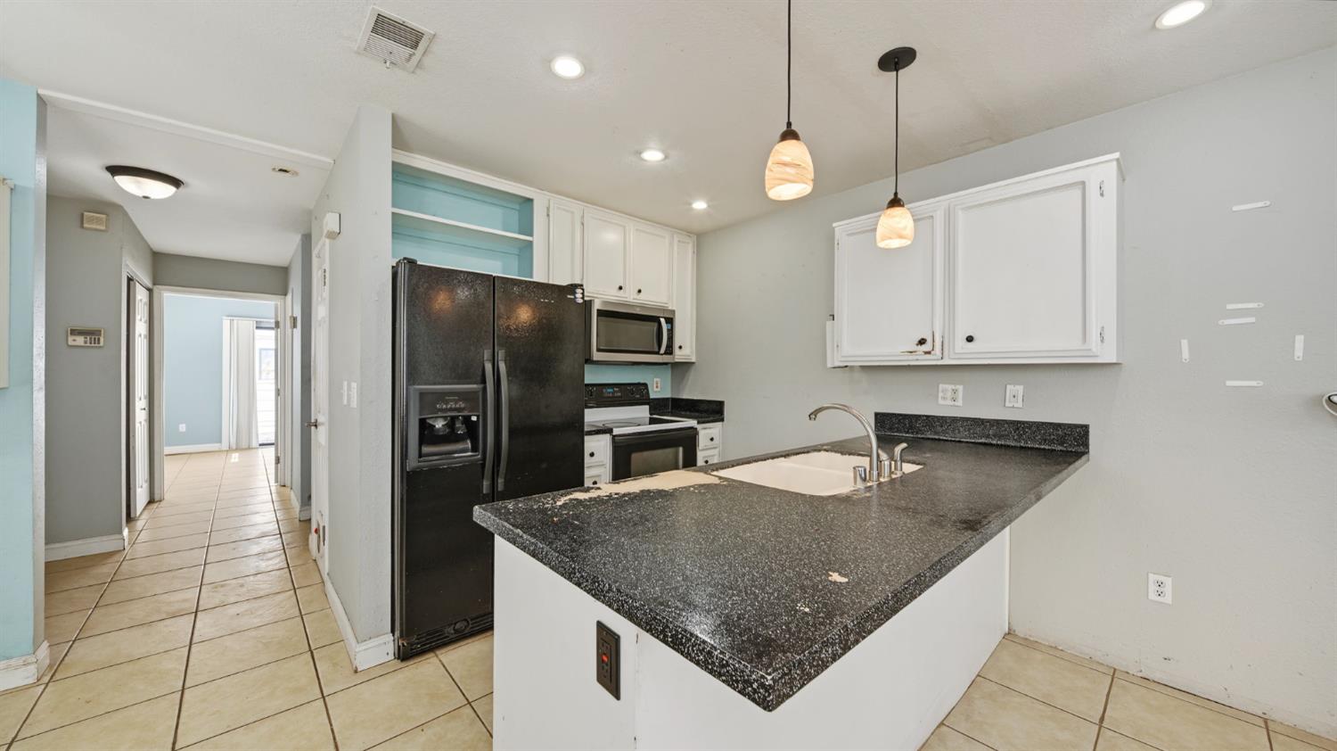 433 Benjamin Place, Manteca, CA 95337 — photo 2