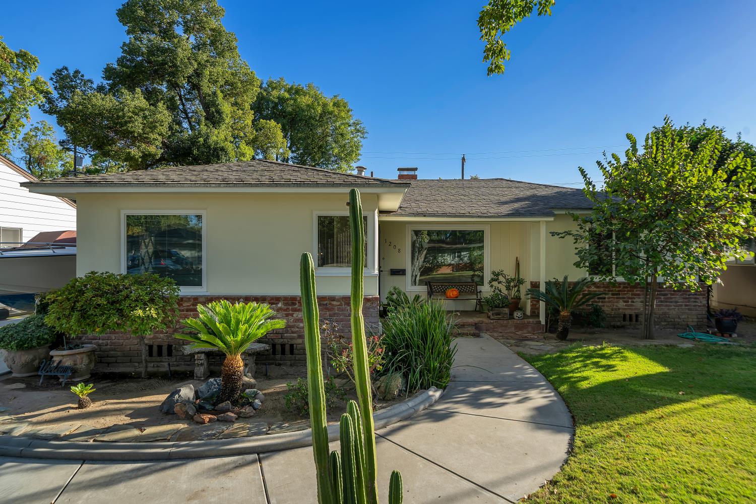 1208 E Morris Avenue, Modesto, CA 95350 — photo 2