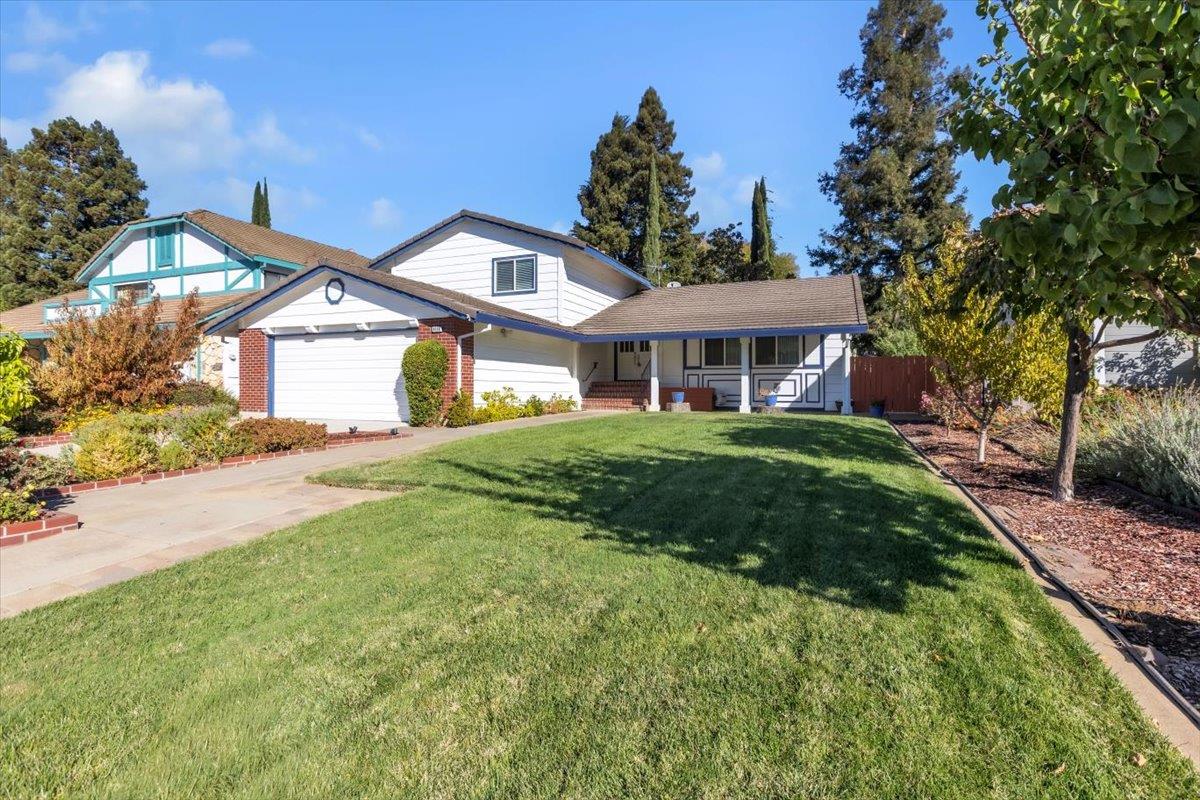 8559 Coral Crest Ct — photo