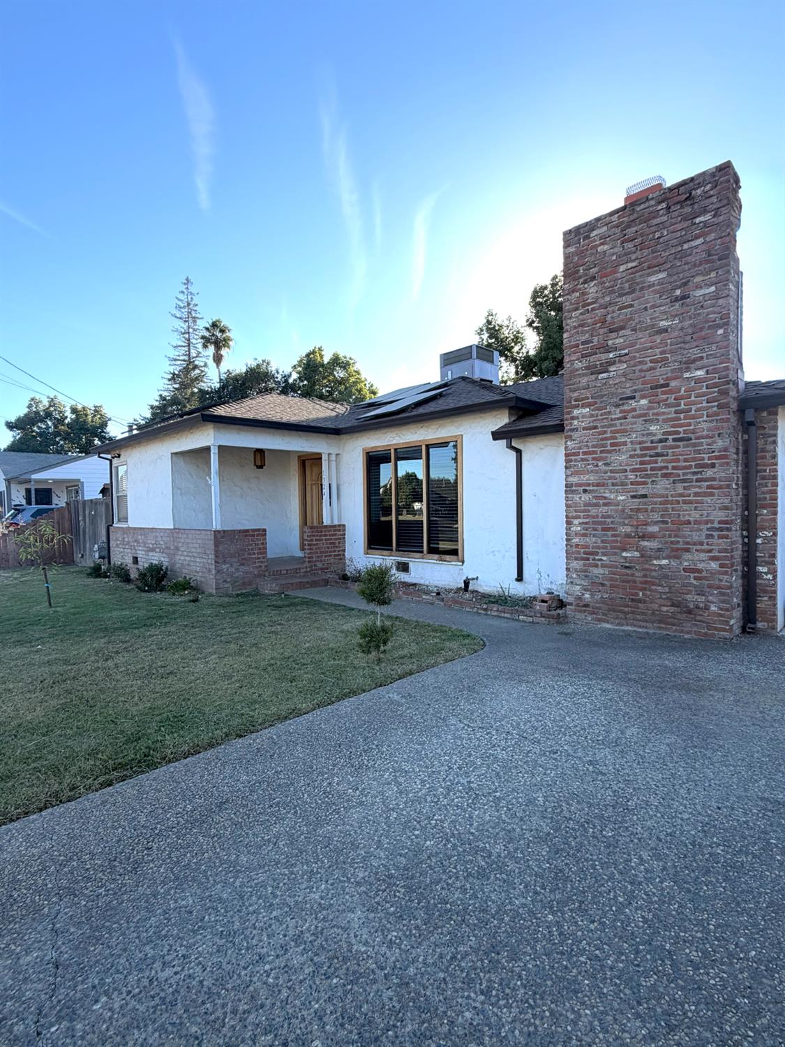 1324 E Covillaud St — photo