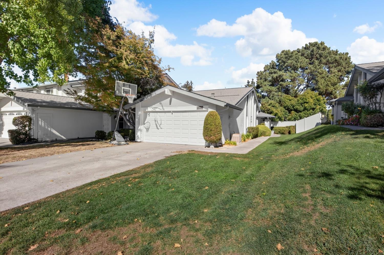 2679 Marsh Dr — photo