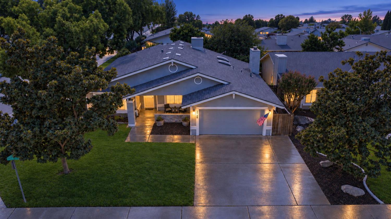 2708 Carmel Ct — photo