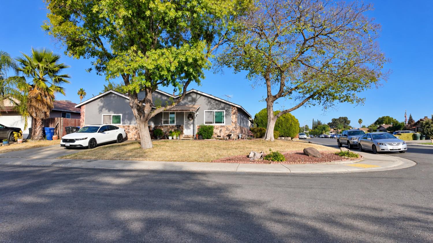 7391 Hayward Dr — photo