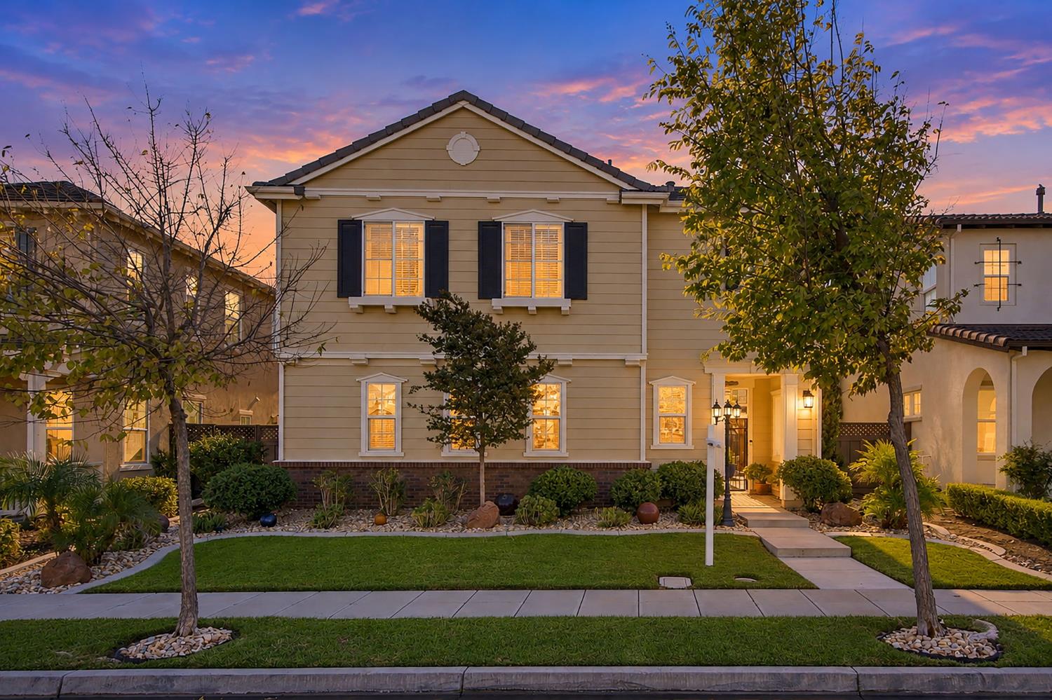 668 N San Marcos Dr — photo