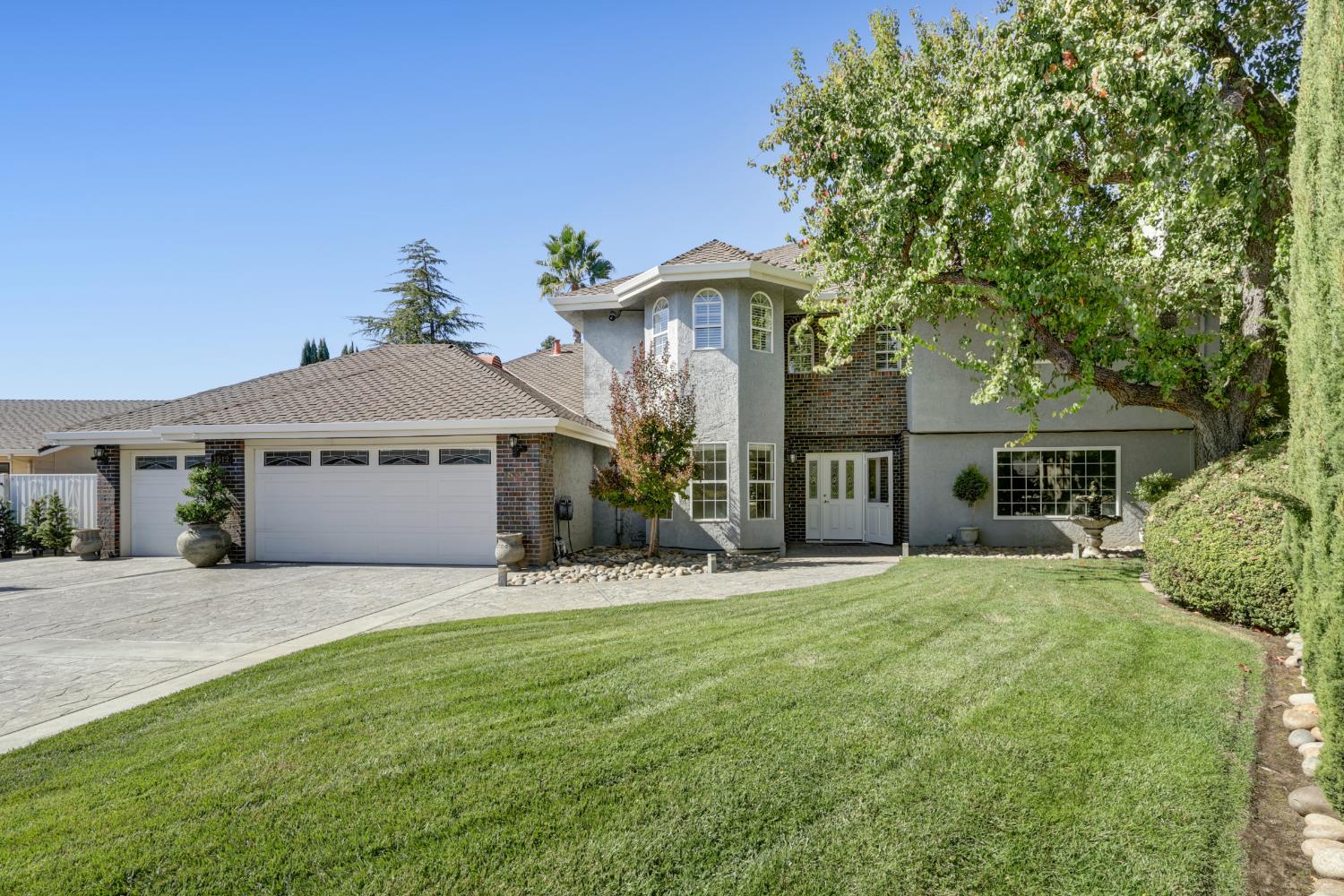 1512 Timberlake Cir — photo
