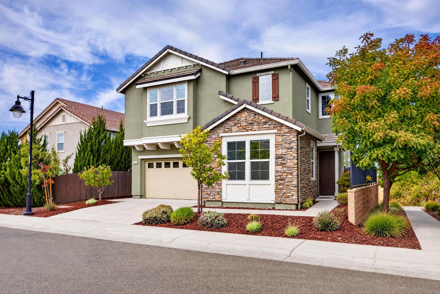 1303 Larkspur Dr — photo