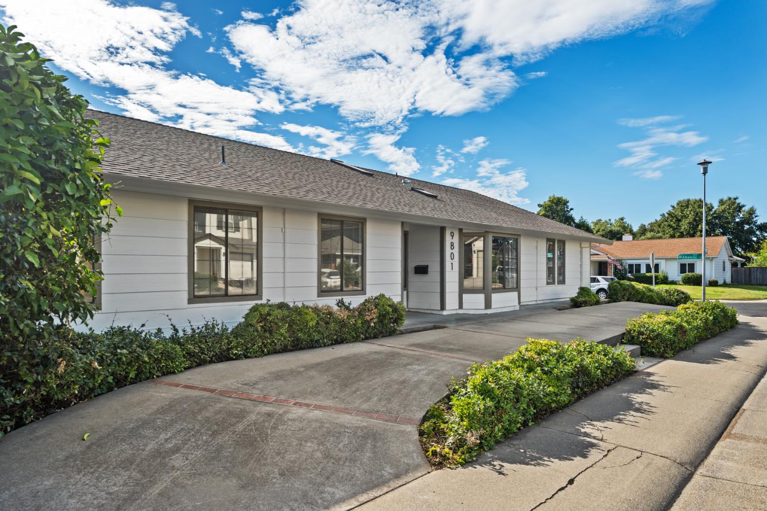 9801 Amenity Cir — photo
