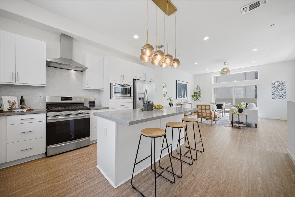 399 Midstream Ln — photo
