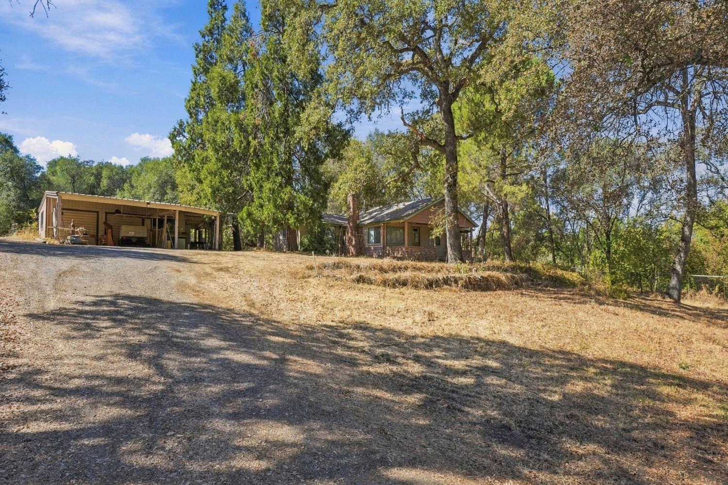 635 Gold Hill Rd — photo