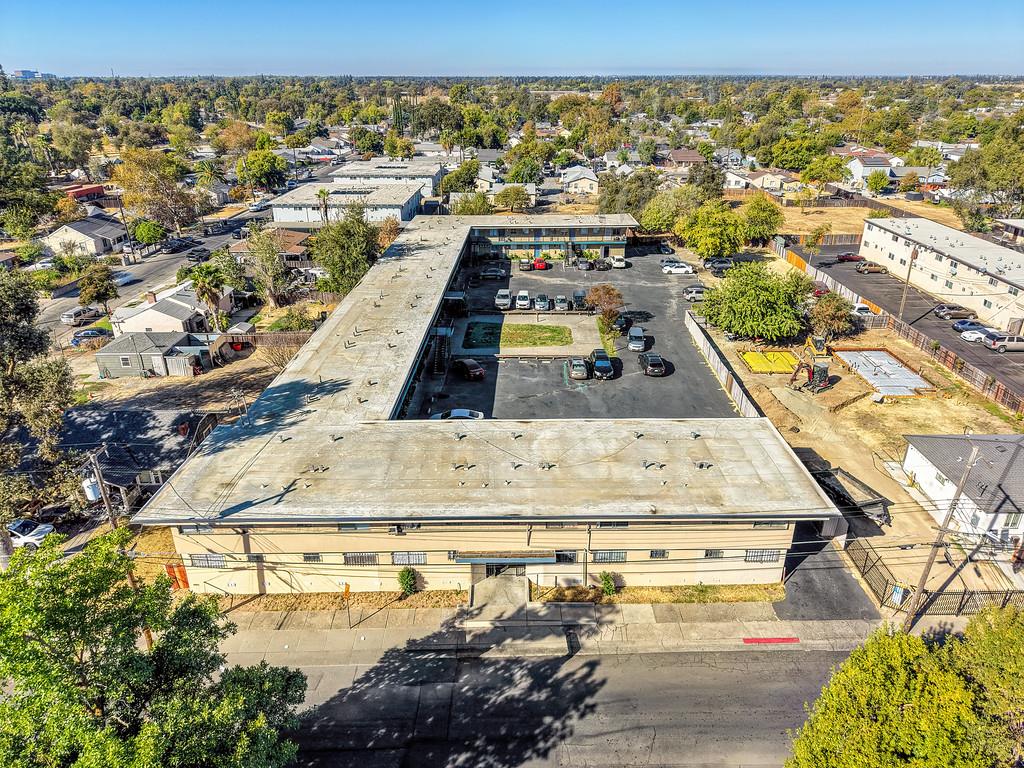 2635 Fairfield St — photo
