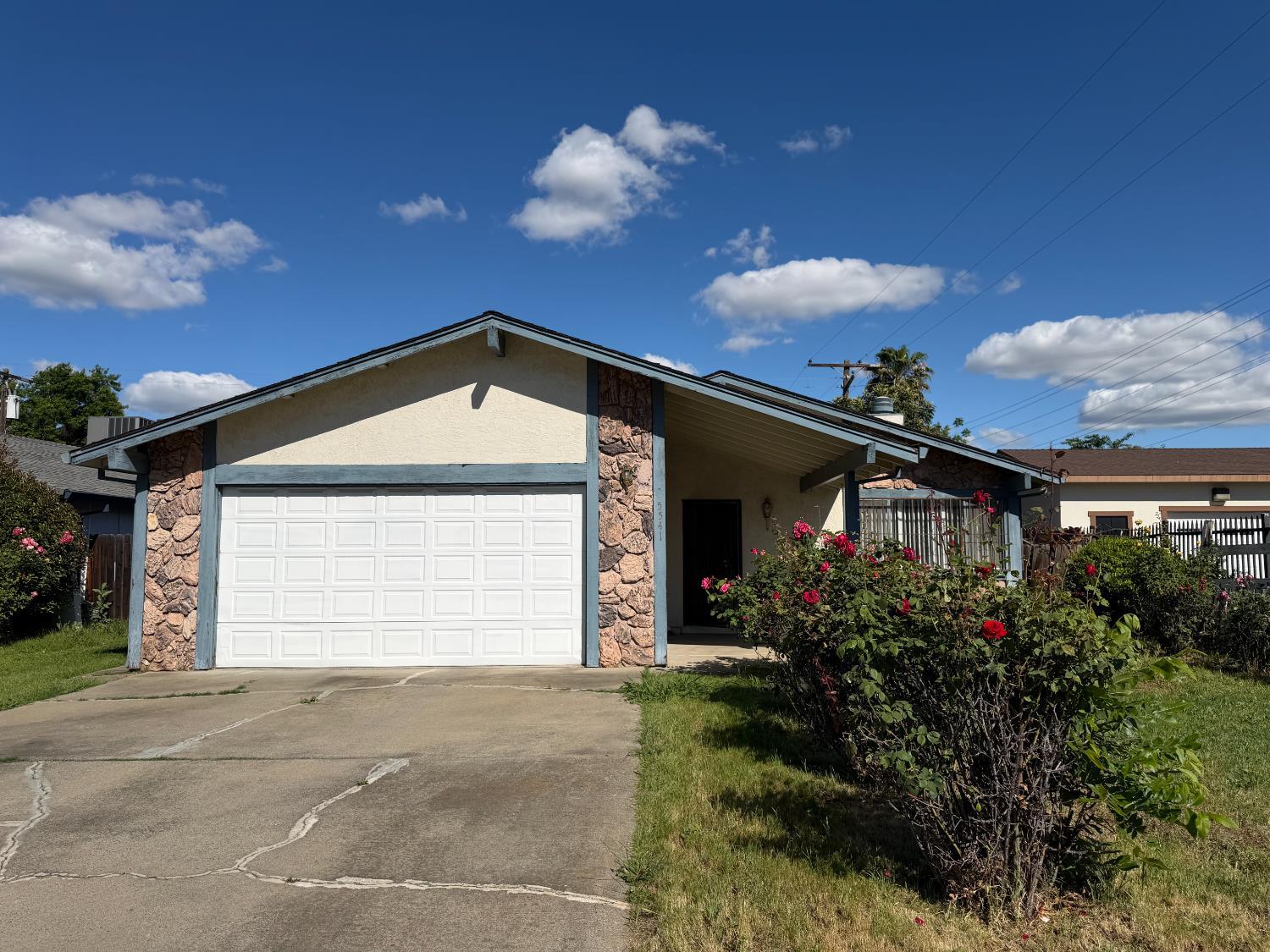 5541 Sampson Blvd — photo