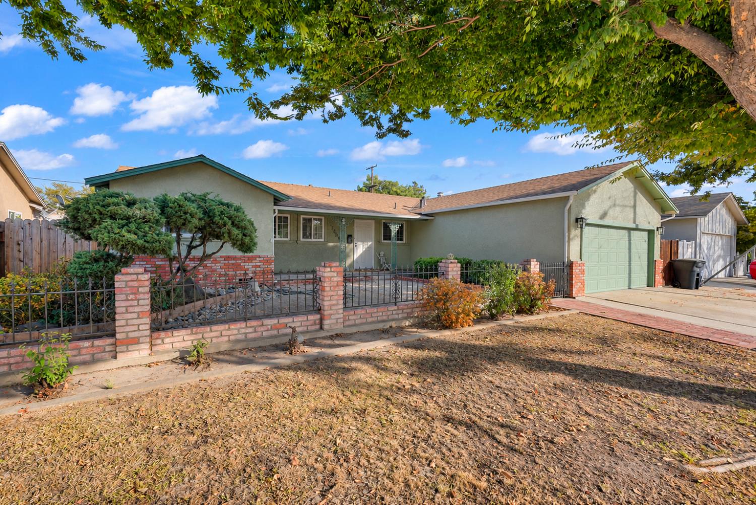 2404 Codding Drive, Modesto, CA 95350 — photo 2