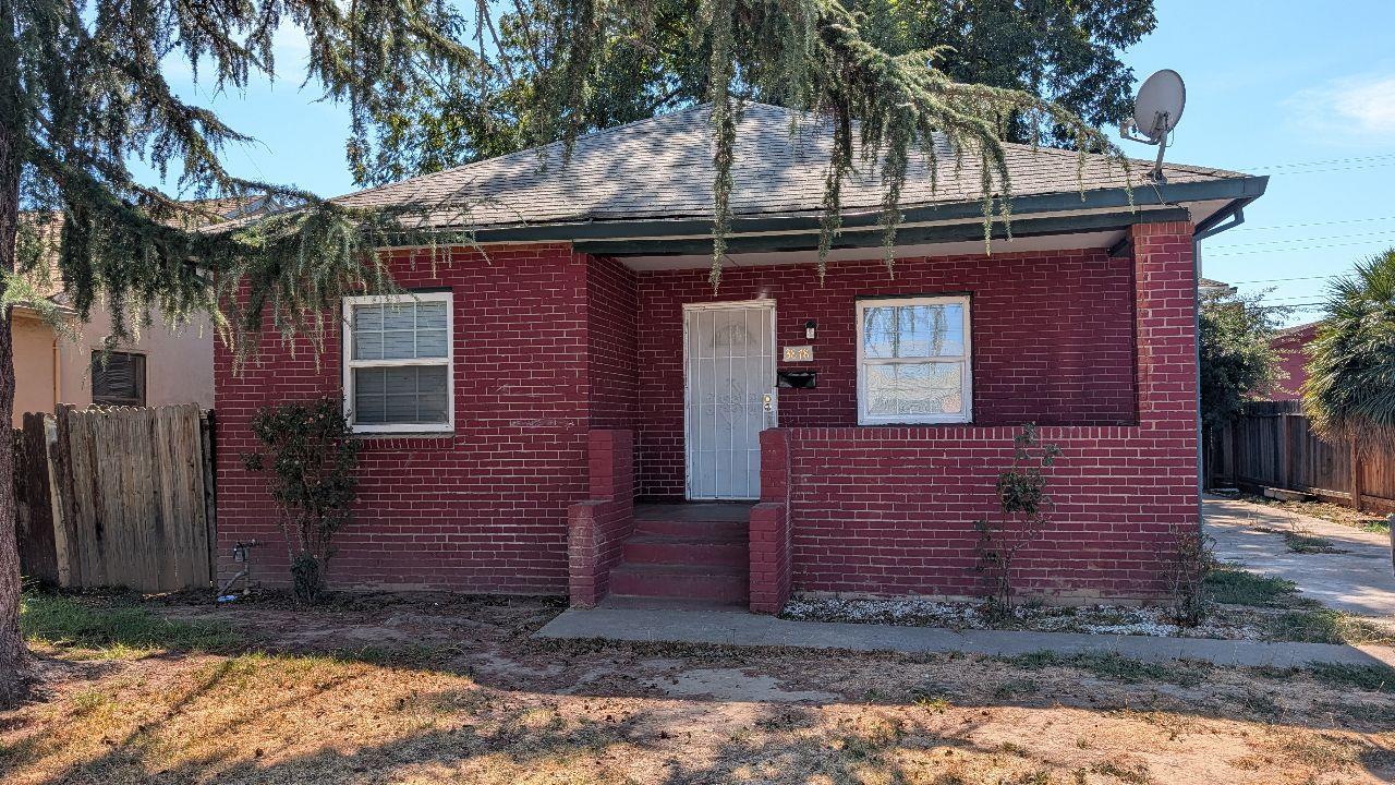 3878 17th Ave — photo