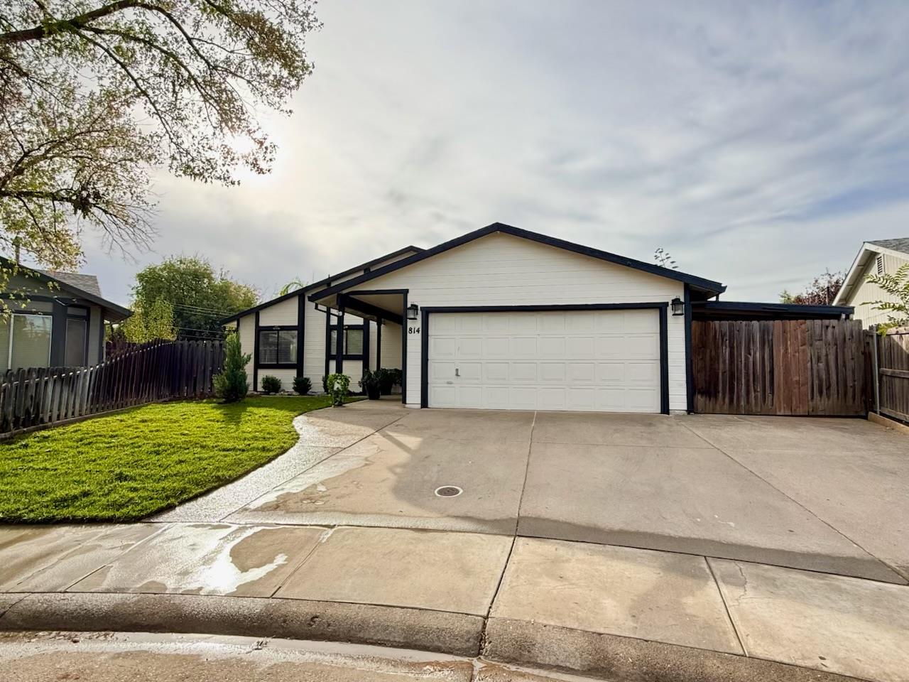 814 Sun Vista Ct — photo