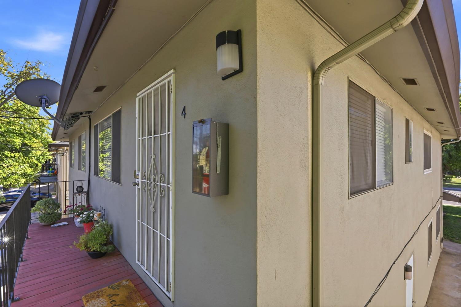 5972 Walerga Rd #4 — photo