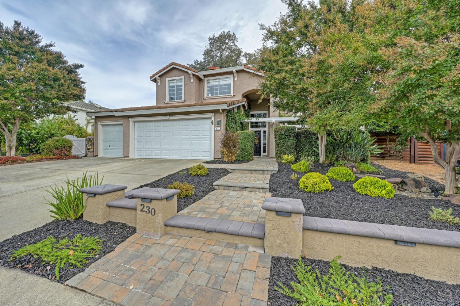 230 Briggs Ranch Dr — photo