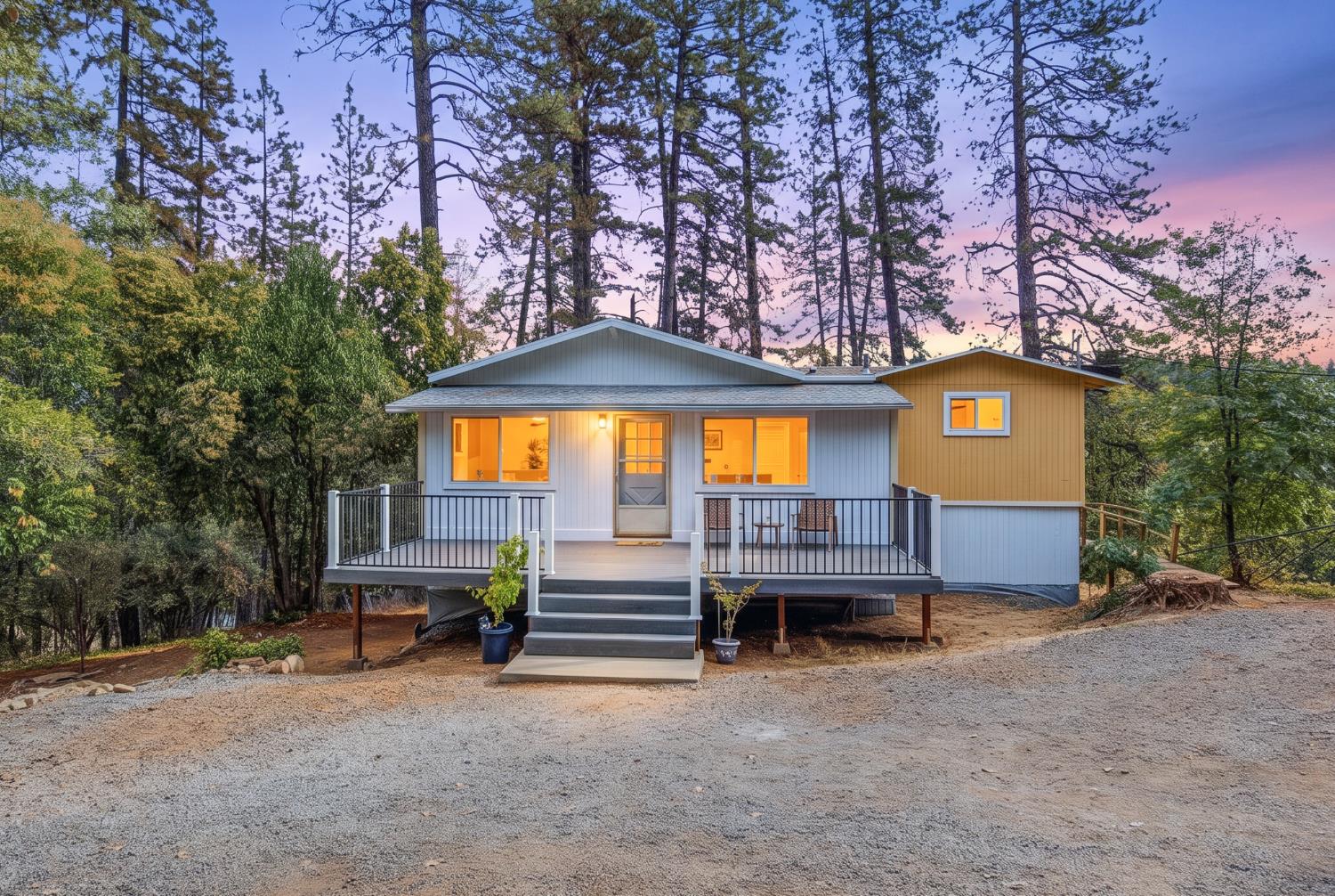 1035 Pinecrest Dr — photo
