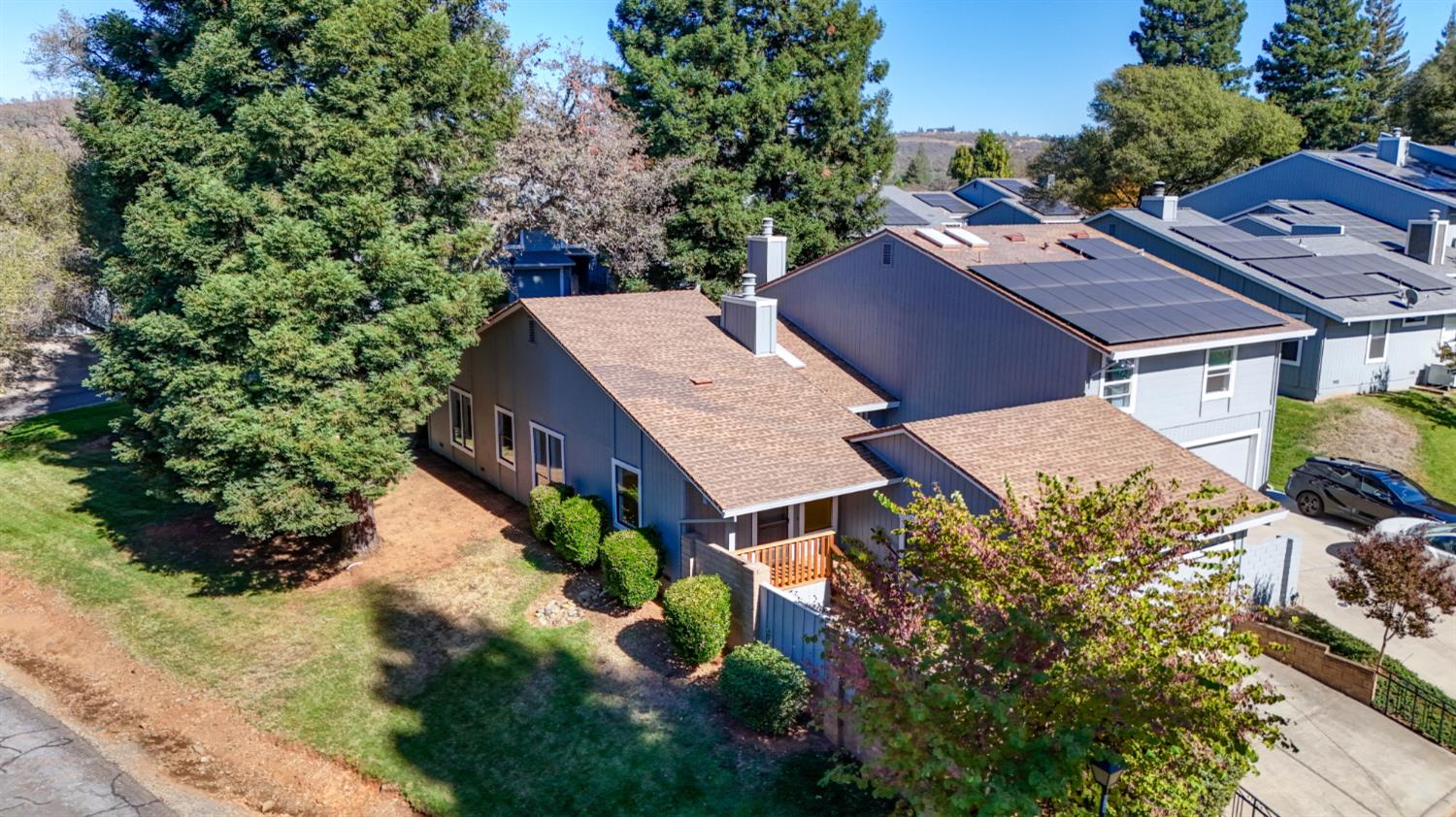 3253 Topaz Ln — photo