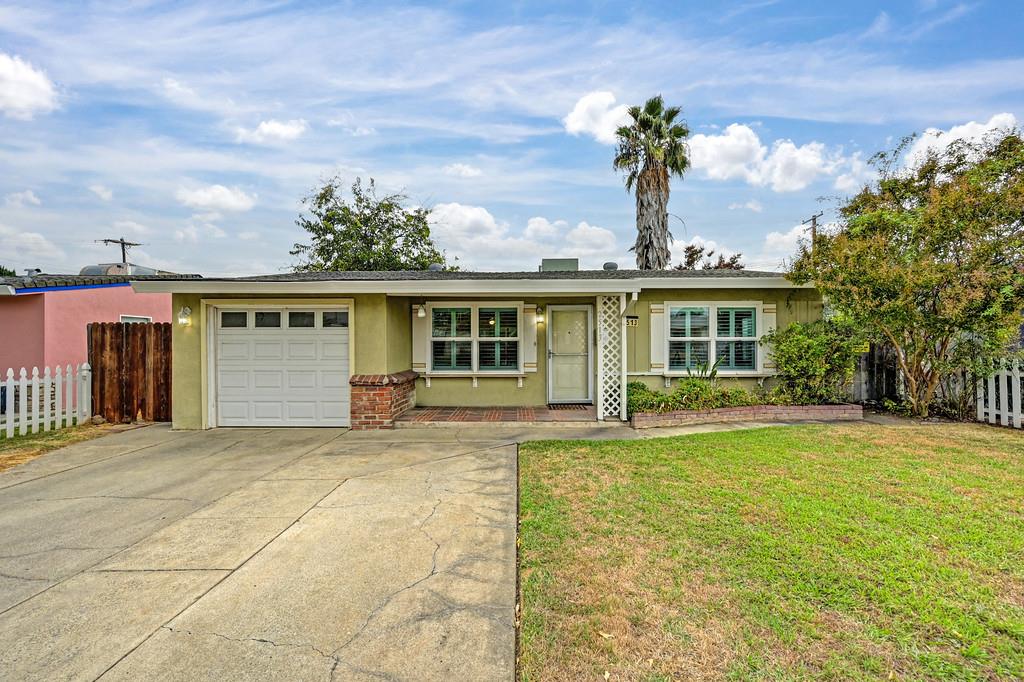 2513 Ethan Way — photo