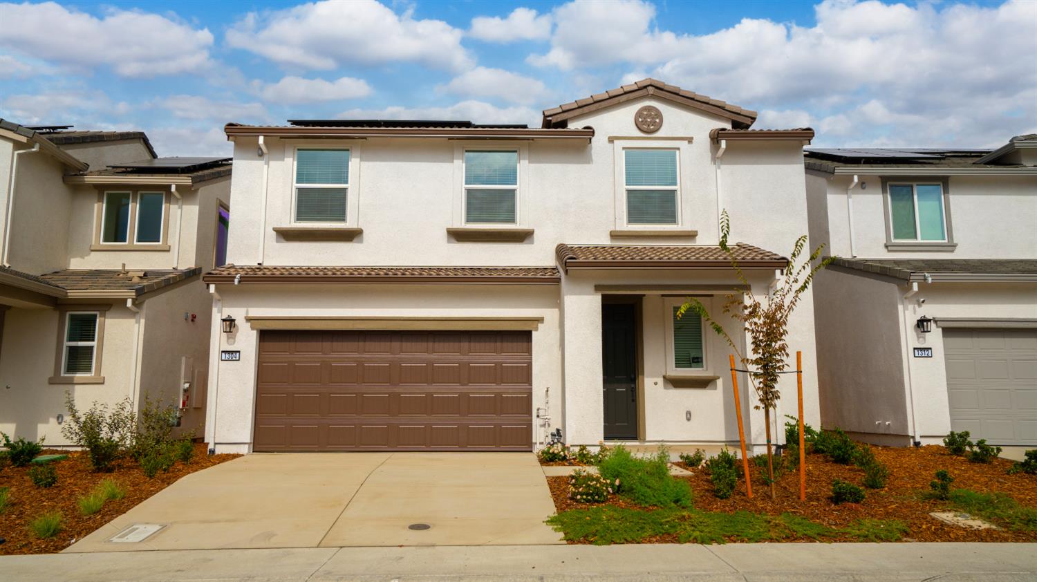 1304 Leonhardt Loop — photo