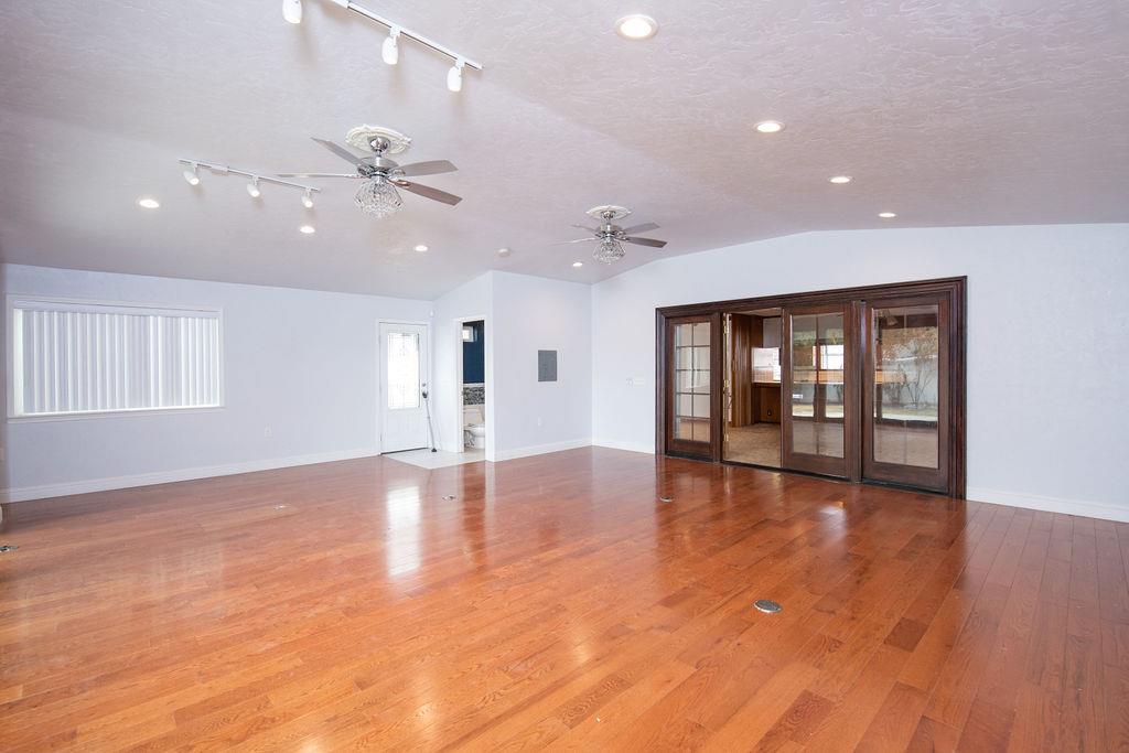 500 E Rumble Road, Modesto, CA 95350 — photo 2