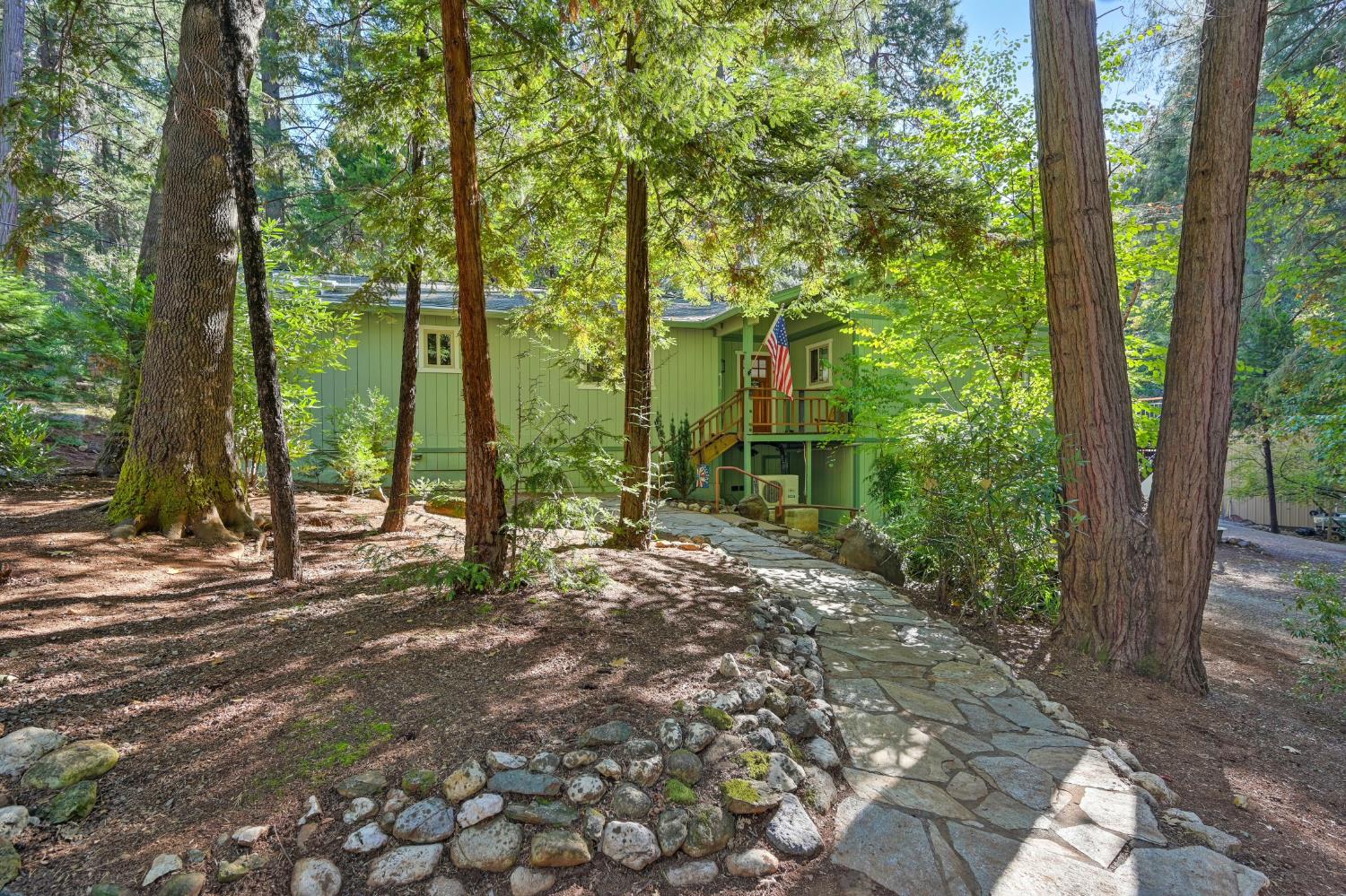 20460 Cedar View Ct — photo