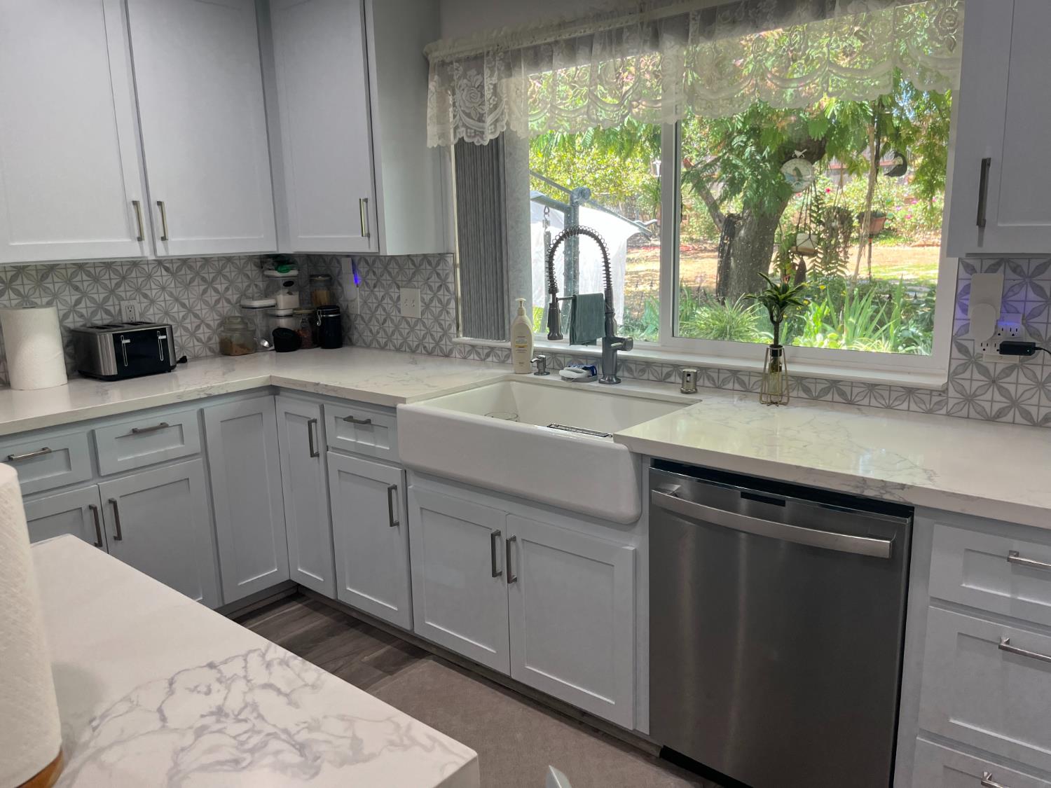 215 E Sierra View Drive, Jackson, CA 95642 — photo 2
